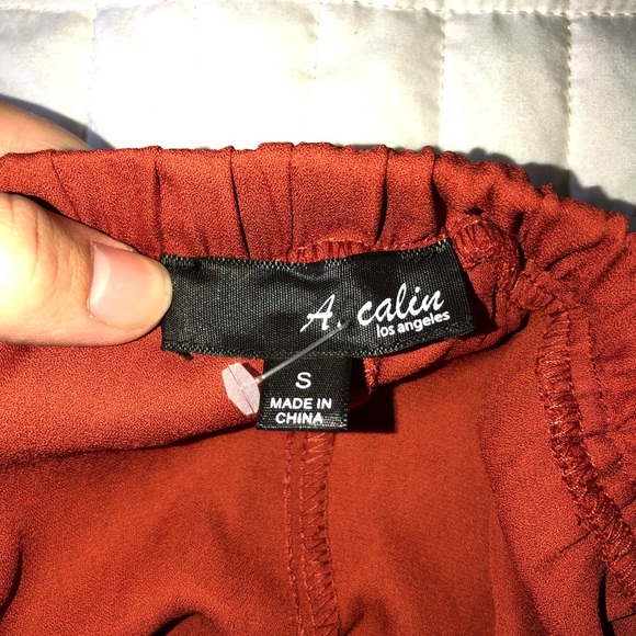 super super cute flowy shorts!! WORN ONCE - Picture 3 of 4